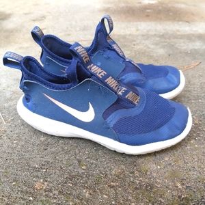 Girls Nike Flex Runner size 3y